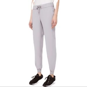 Lululemon On The Fly Woven Joggers Grey Size 12